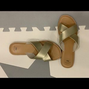 Gap flat sandals